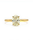 Sophia Schneider Joyas 18K yellow gold ring with a 1.11 ct oval lab-grown diamond, E-VVS2 clarity.