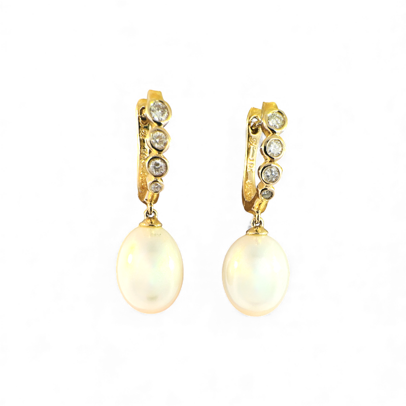 Aros argollas con brillantes en bisel y perlas colgantes oro 10K