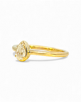 Anillo solitario diamante gota en bisel oro 14K